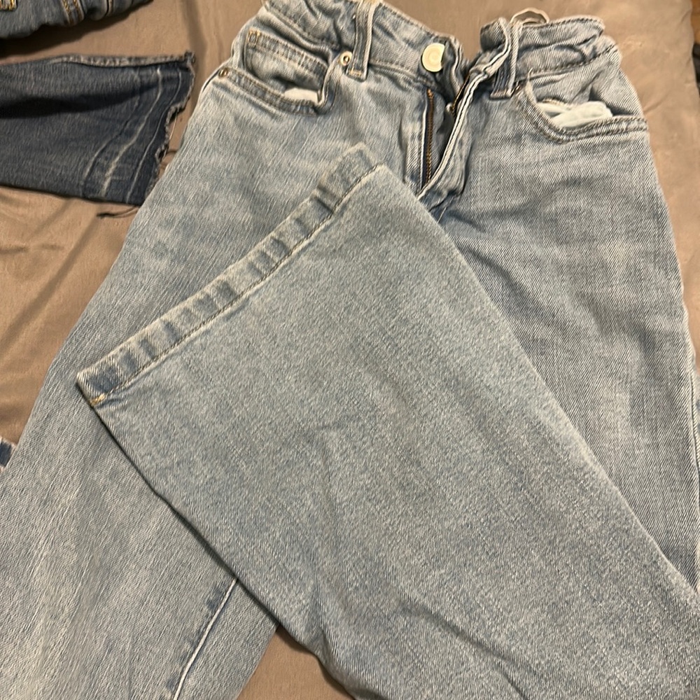 Size 9 reg girls wide leg jeans.